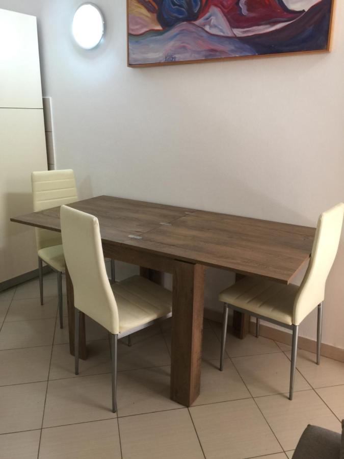 Apartma إيزولا المظهر الخارجي الصورة